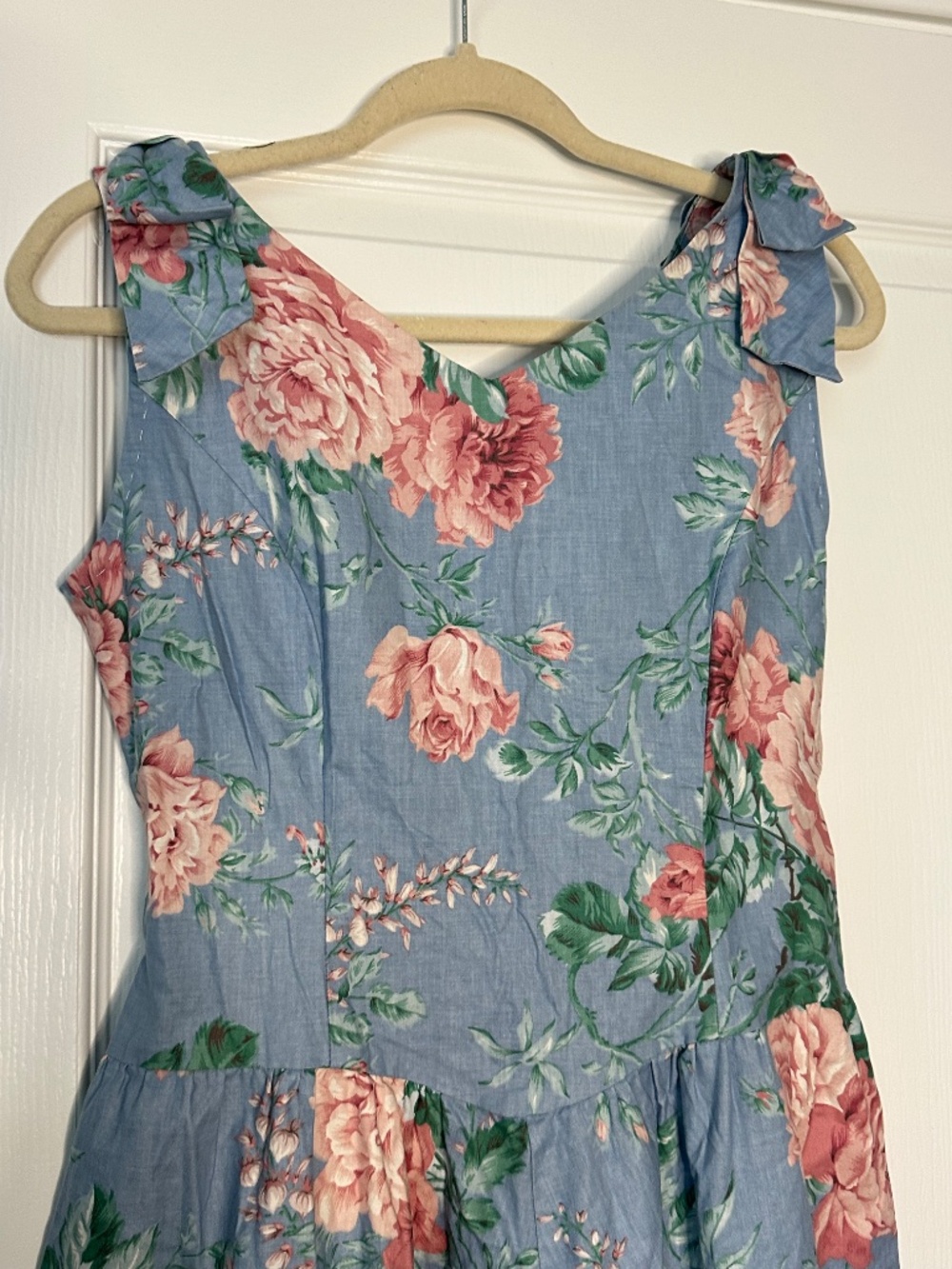 Vintage fit and flare blue floral print dress with basque waist - Picture 2 of 6